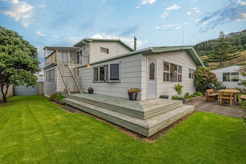 Property Valuation for 20 Akitio Esplanade, Akitio Trade Me Property