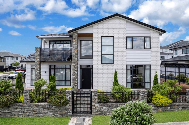 73 Tir Conaill Avenue, Flat Bush, Auckland - Carousel 1