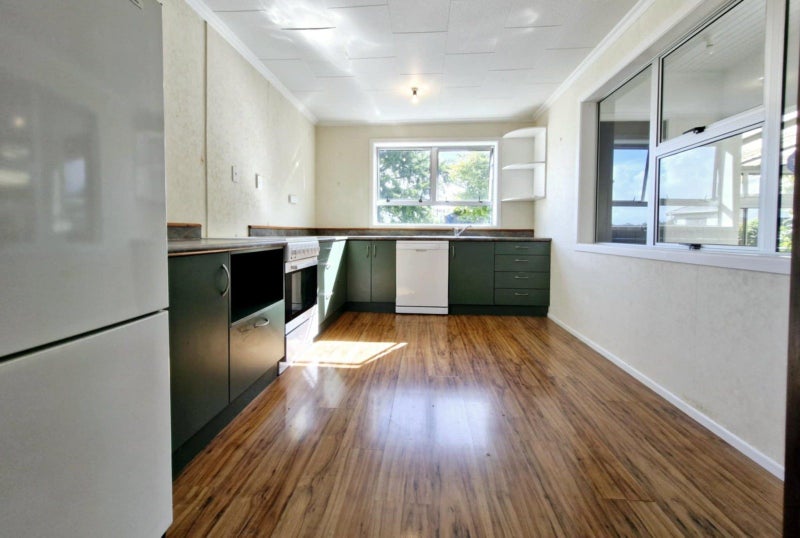 44 Princess Street, Waitara - Carousel 2