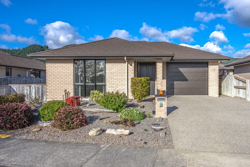 12 McGregor Place, Paraparaumu, Paraparaumu - Carousel 1
