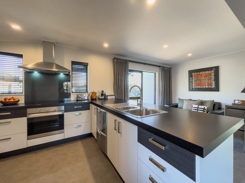 12 Mountain View Road, Witherlea, Blenheim - Carousel 2