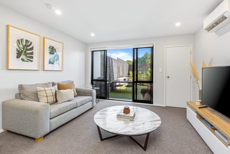 8/3 Fairdale Place, Birkdale, Auckland - Carousel 1