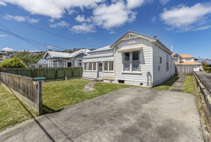 26 Chelsea Street, Miramar, Wellington - Carousel 1