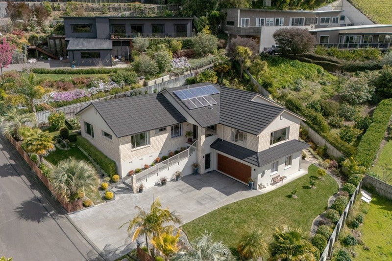 28 Churchill Drive, Taradale, Napier - Carousel 2