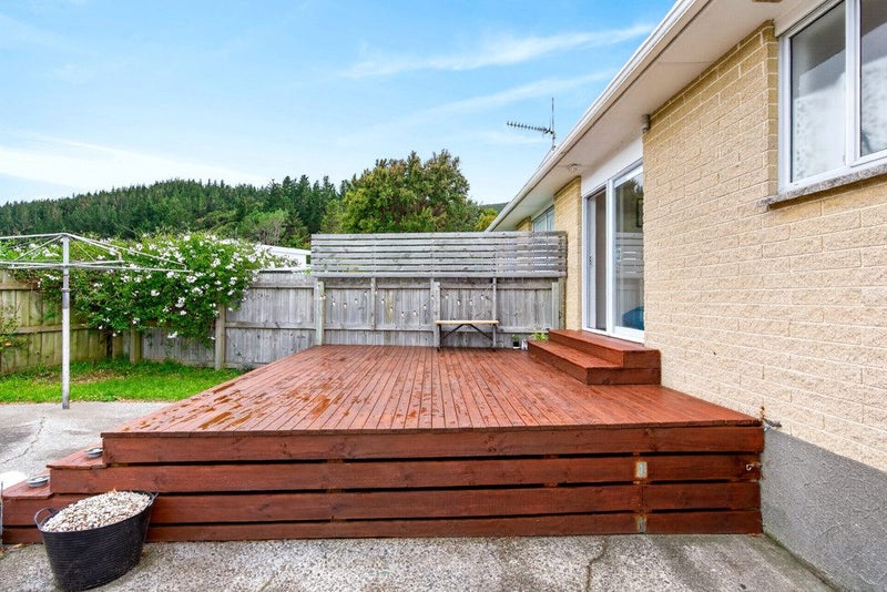 1/15 Pencarrow Crescent, Wainuiomata, Lower Hutt - Carousel 14