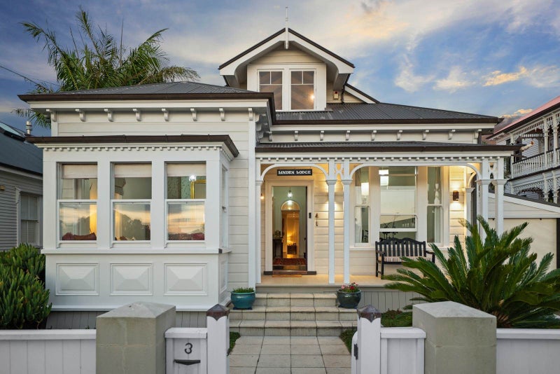 3 Jubilee Avenue, Devonport, Auckland - Carousel 2