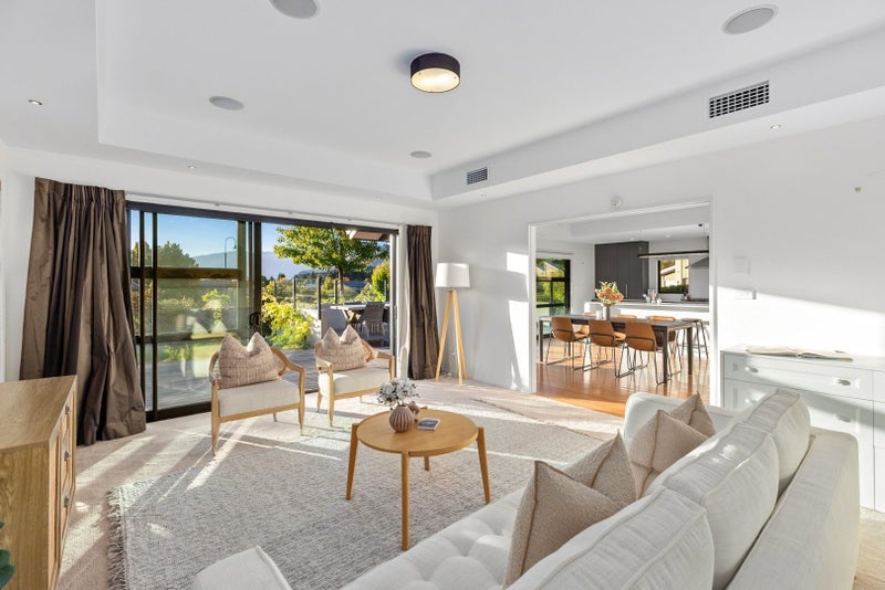14 Islington Place, Wanaka - Carousel 2