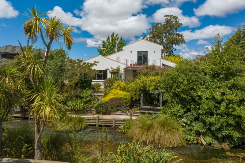 10 Clouston Gardens, Springlands, Blenheim - Carousel 1