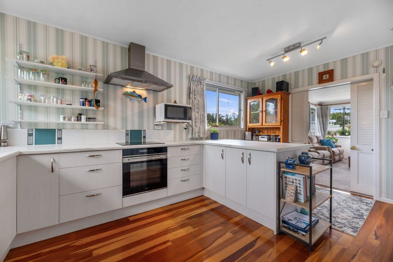 9 Sharyn Place, Brookfield, Tauranga - Carousel 2