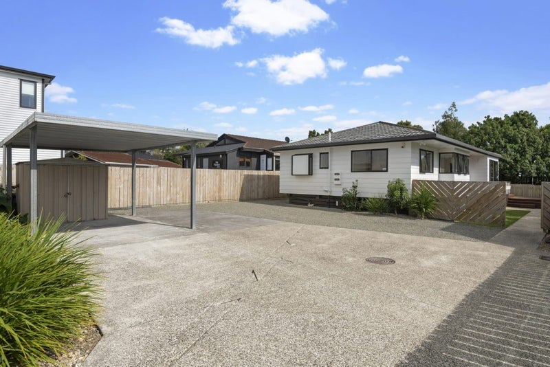 11B Bay Street, Red Beach, Red Beach - Carousel 2
