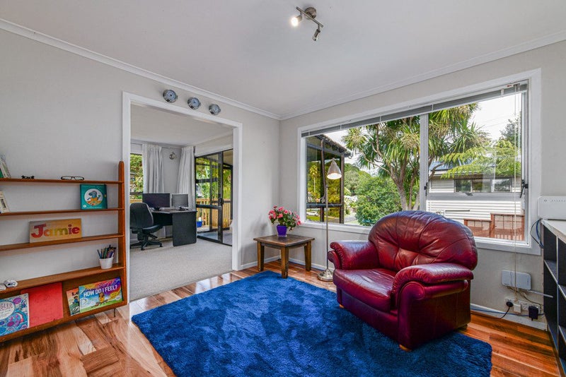 32 Foster Avenue, Huia, Auckland - Carousel 2
