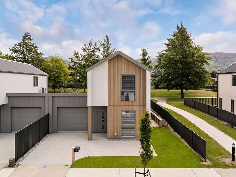 28 Woods Crescent, Cromwell, Cromwell - Carousel 1