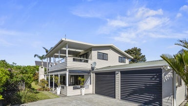 16 Dey Street, Mangawhai Heads, Mangawhai - Carousel 1