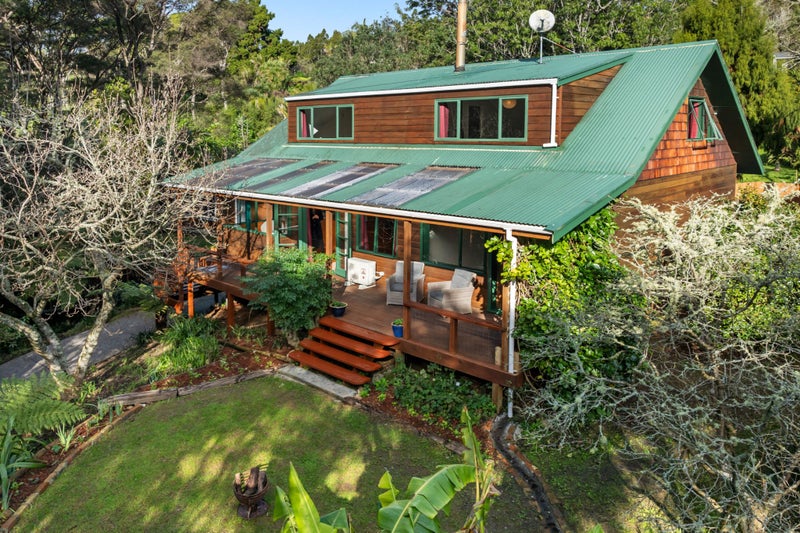 276 Huia Road, Titirangi, Auckland - Carousel 1