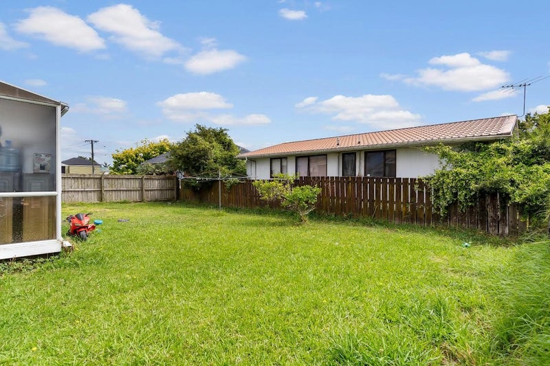 71a Station Road, Papatoetoe, Manukau City, Auckland - Carousel 7