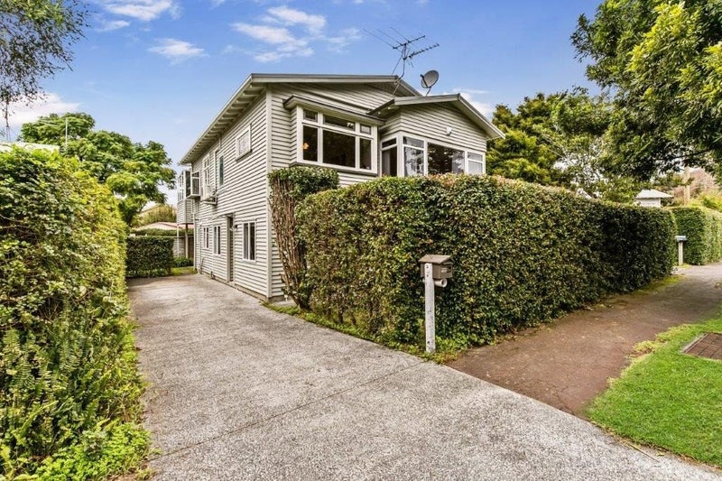 5 Woodward Road, Mount Albert, Auckland - Carousel 1