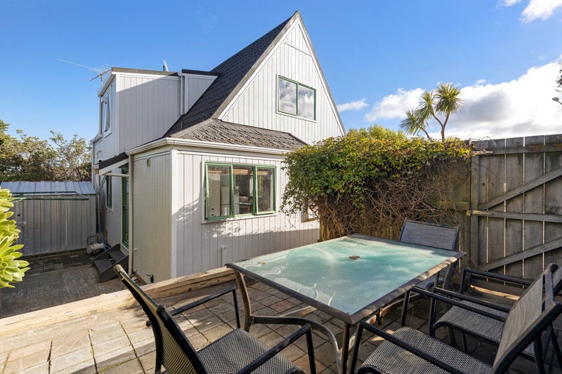 60 Frobisher Street, Island Bay, Wellington - Carousel 2