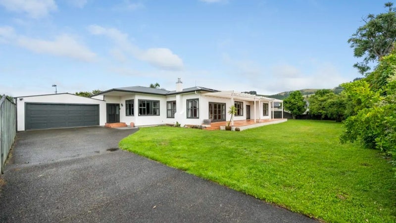 127 Wharerangi Road, Greenmeadows, Napier - Carousel 1