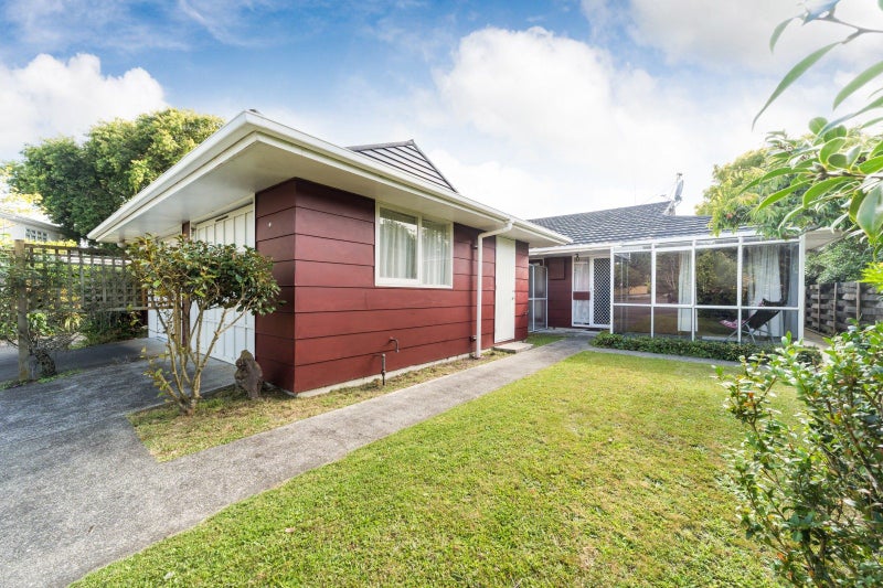 6 Seaton Court, Hokowhitu, Palmerston North - Carousel 1