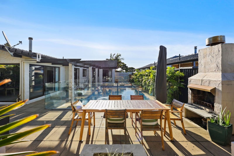 188 Prince Regent Drive, Farm Cove, Auckland - Carousel 1