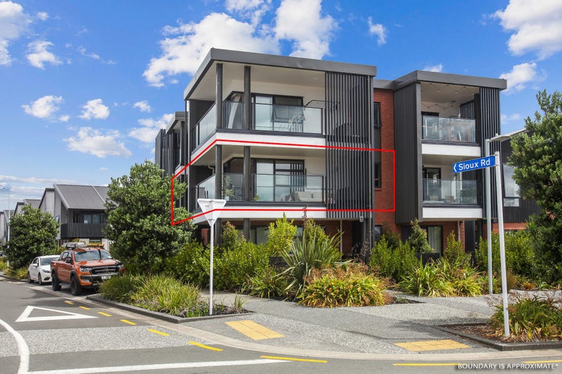3/2 Sioux Road, Hobsonville, Auckland - Carousel 1