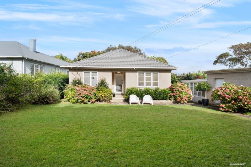 35 Fearon Avenue, Mount Roskill, Auckland - Carousel 1