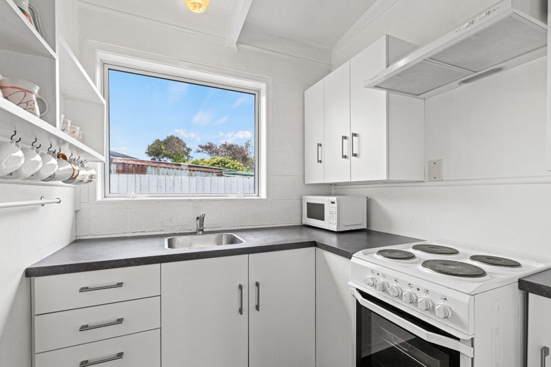 3/71 Estuary Road, New Brighton, Christchurch - Carousel 2