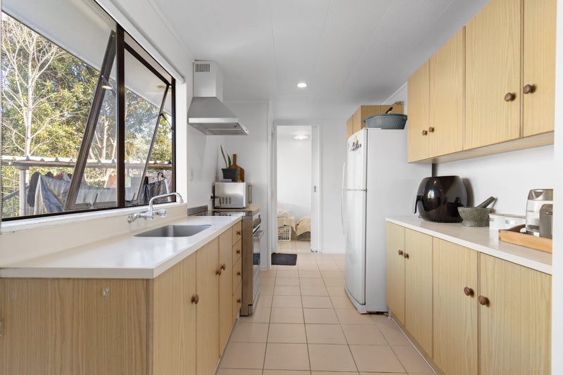 2/20 Eastdale Road, Avondale, Auckland - Carousel 2