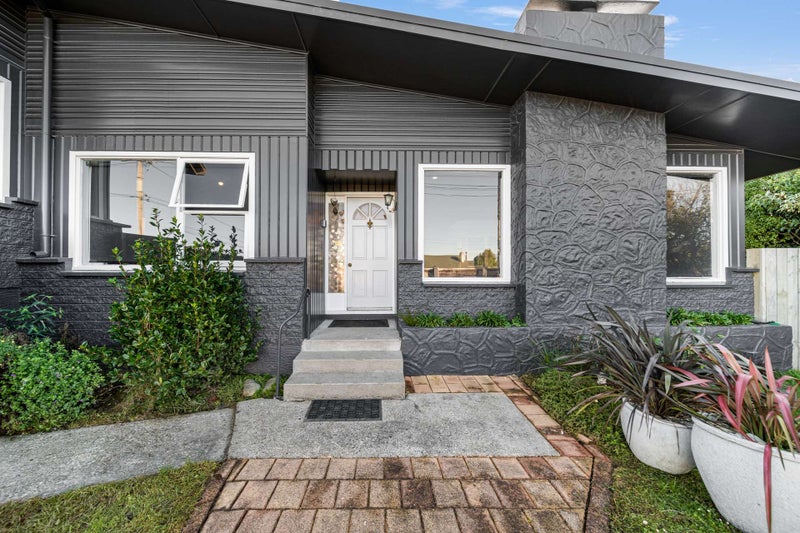 183 Eden Street, Oamaru - Carousel 1