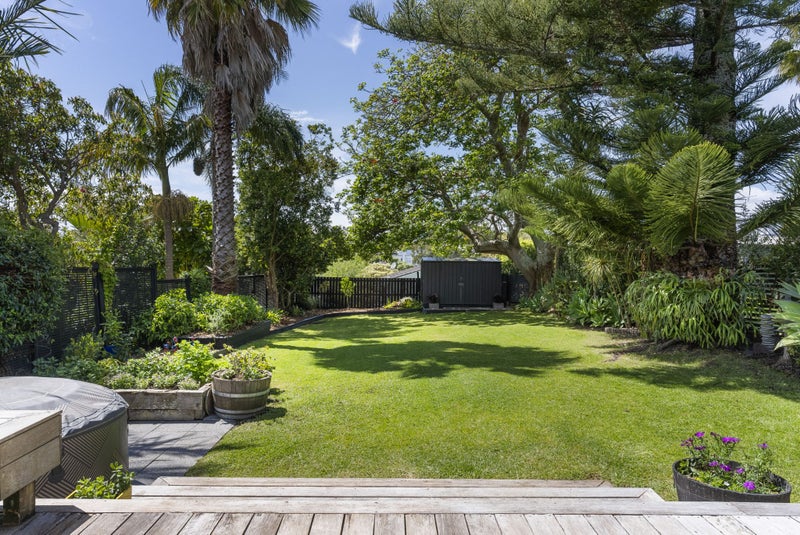 29 Finch Street, Morningside, Auckland - Carousel 2