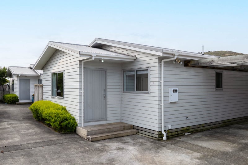 7B Mclellan Street, Tawa, Wellington - Carousel 1