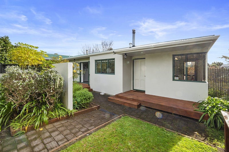6 Pararewa Drive, Whalers Gate, New Plymouth - Carousel 21