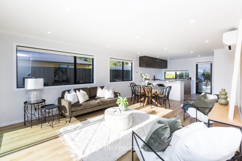 7 Desert Gold Lane, Wallaceville, Upper Hutt, Wellington - Carousel 2