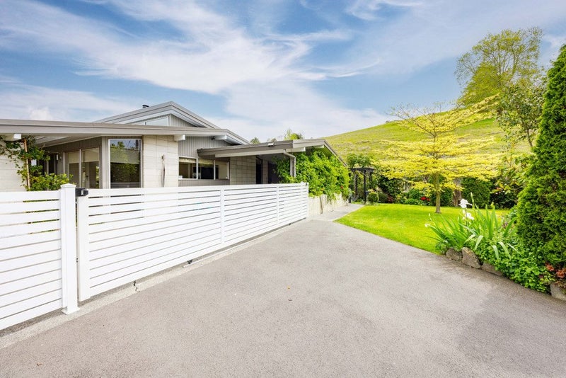 72 Puketapu Road, Taradale, Napier - Carousel 1