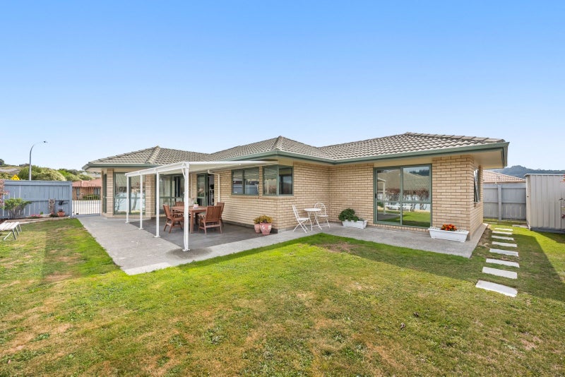 12 Percy Kinsman Crescent, Riverstone Terraces, Upper Hutt - Carousel 16