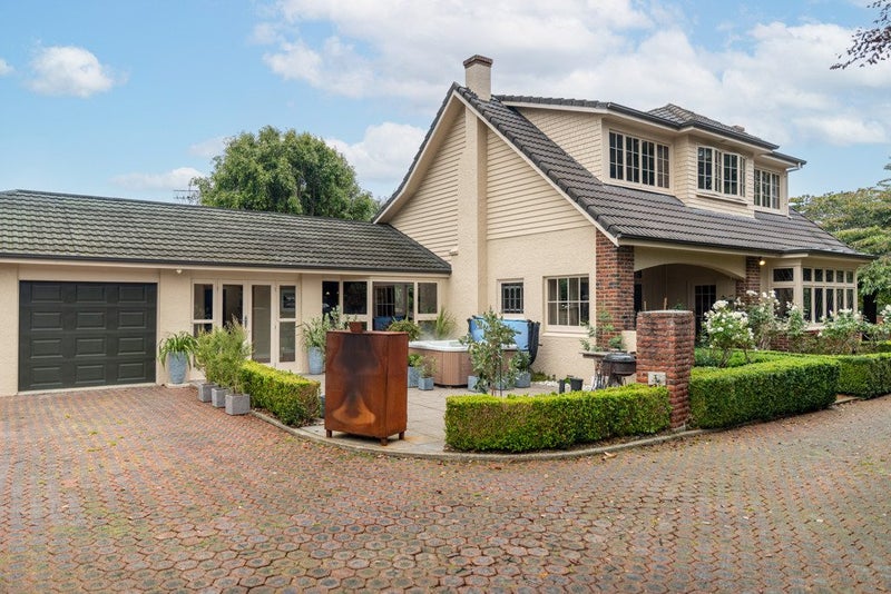 385 Queens Drive, Windsor, Invercargill - Carousel 1