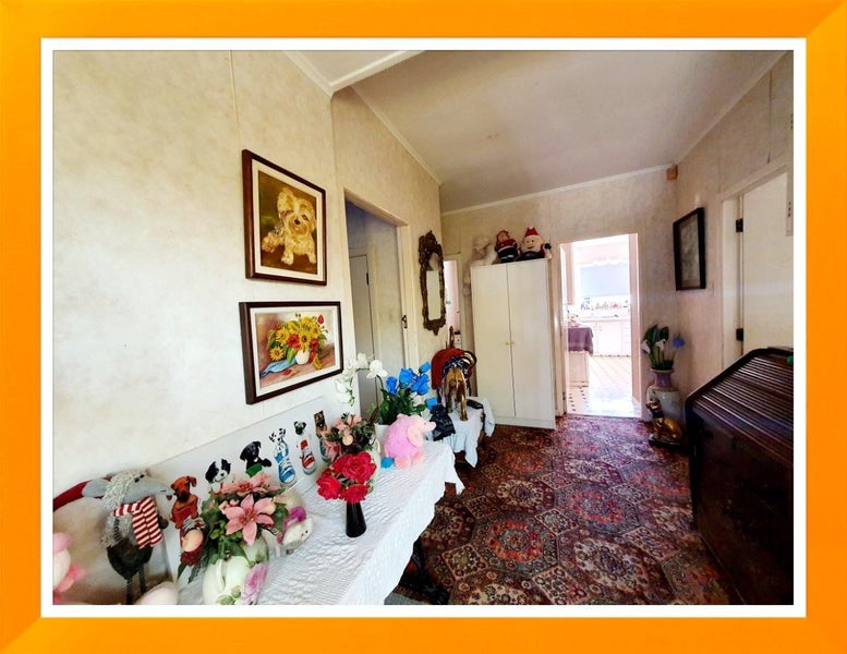 19 Lorraine Avenue, Mount Albert, Auckland - Carousel 2