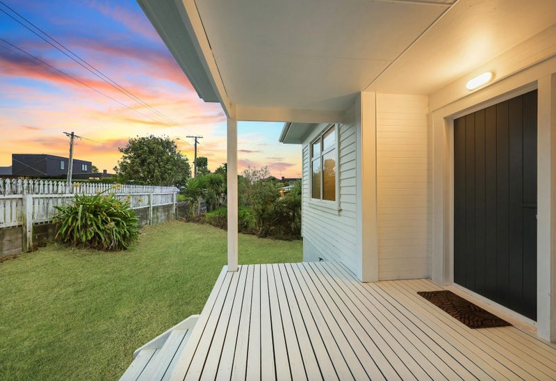 25 Holly Street, Avondale, Auckland - Carousel 1