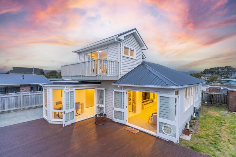 200B Manly Street, Paraparaumu Beach, Paraparaumu - Carousel 1