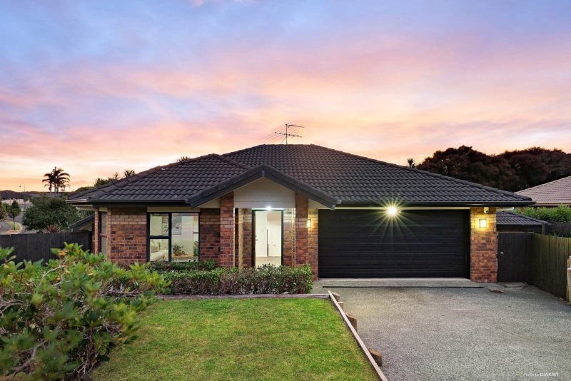 1 Ina Ville Drive, Pukekohe, Pukekohe - Carousel 1