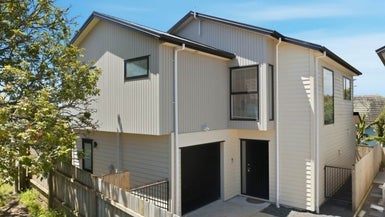 44A Tasman Avenue, Mount Albert, Auckland - Carousel 1