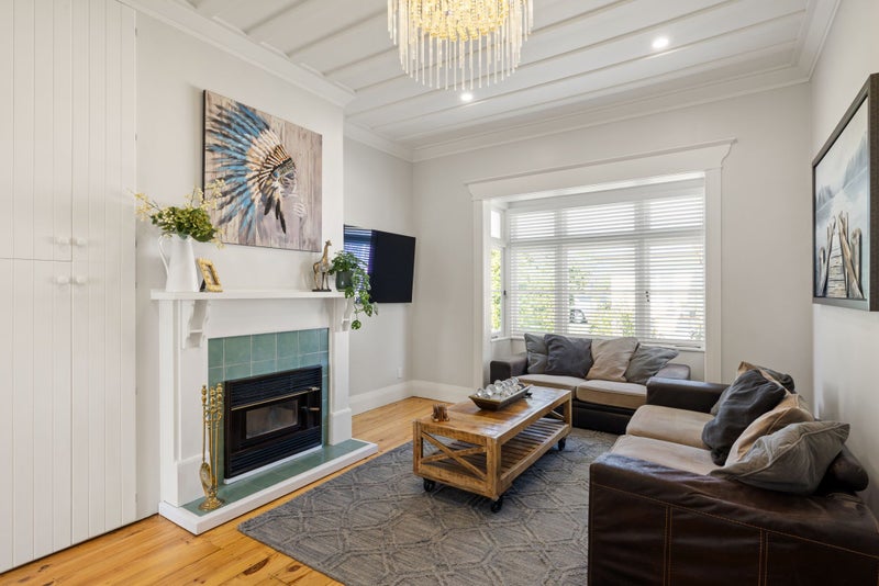 7 Claude Street, Fairfield, Hamilton - Carousel 2