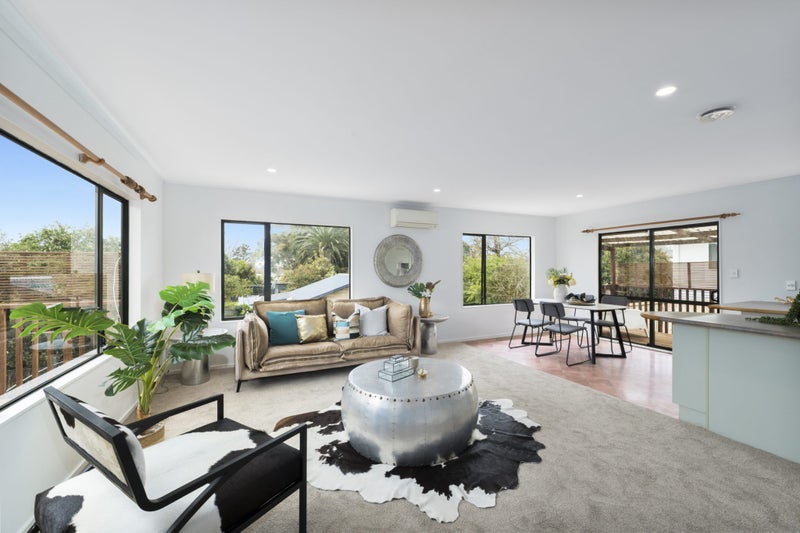 13B Universal Drive, Henderson, Auckland - Carousel 2