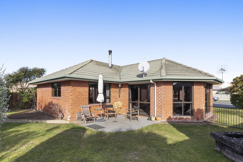 8 Orlando Crescent, Waimairi Beach, Christchurch - Carousel 23