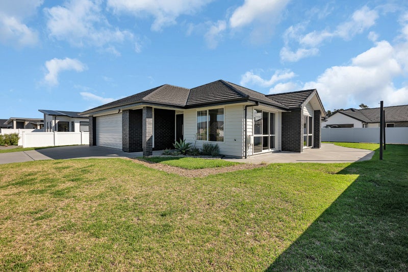 16 Maturiki Drive, One Tree Point - Carousel 2