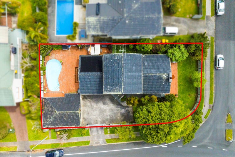 2 King Richard Place, Browns Bay, Auckland - Carousel 24