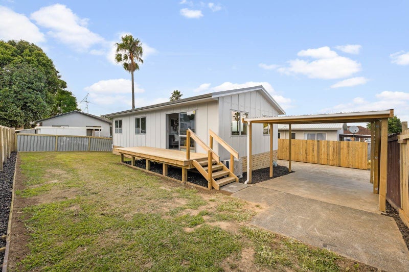 2/43 Trimdon Street, Randwick Park, Auckland - Carousel 1