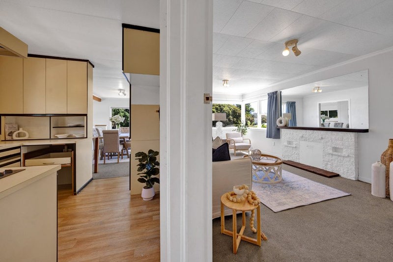 37 Awanui Street, Merrilands, New Plymouth - Carousel 2