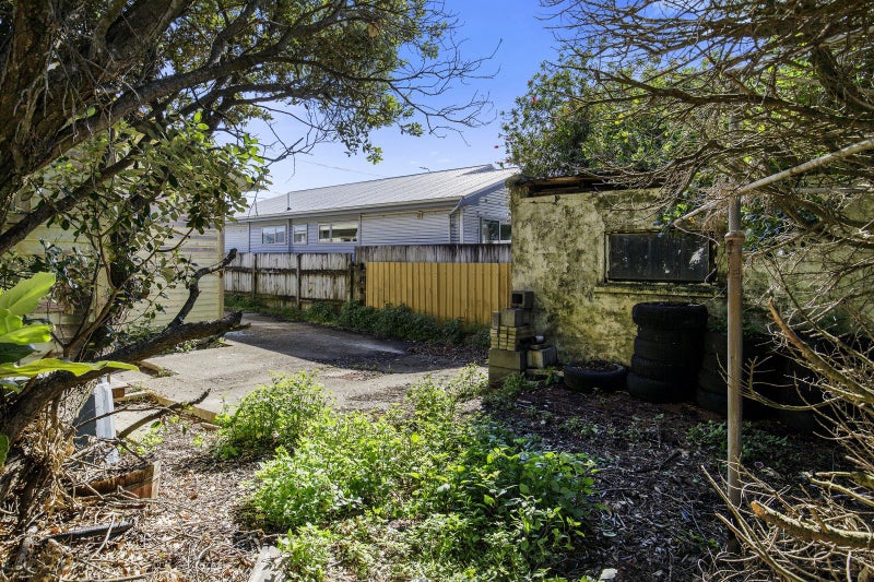 12 Jessie Street, Petone, Lower Hutt - Carousel 14