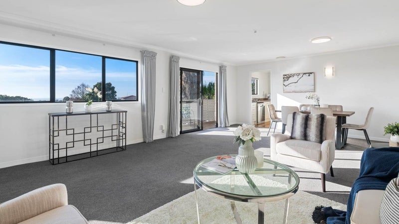 1/49 Sartors Avenue, Browns Bay, Auckland - Carousel 1